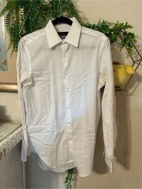 Van Heusen Men's White Long-Sleeve Dress Shirt